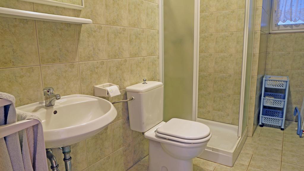 Apartments Sandra Sukošan Rom bilde