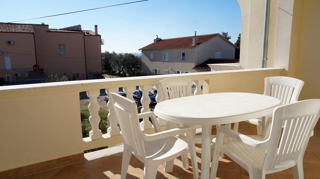 Apartments Sandra Sukošan Rom bilde